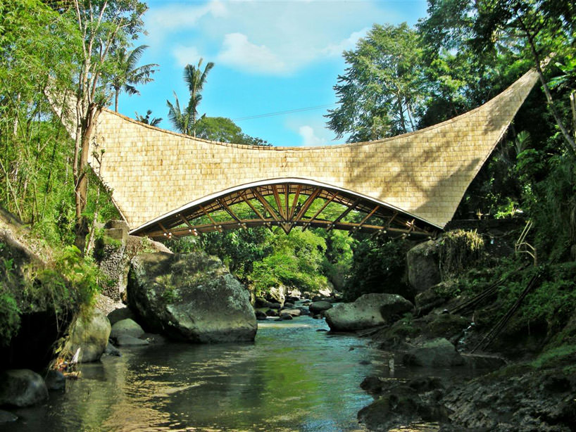 Bali un ponte di bambù da record Bioradar